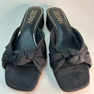 Deltas Knotted Square Open Toe Slip On Leather Sandals Size 8M